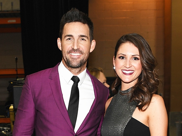 Breaking Celeb News Entertainment And Celebrity Gossip E Jake Owen And Erica Hartlein Welcome A Baby News